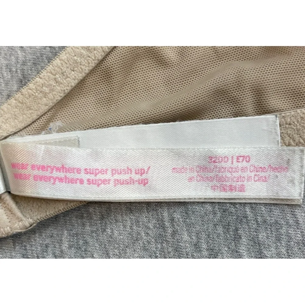 Victorias Secret PINK Bra Womens 32DD Beige Wear Everywhere Super Push Up